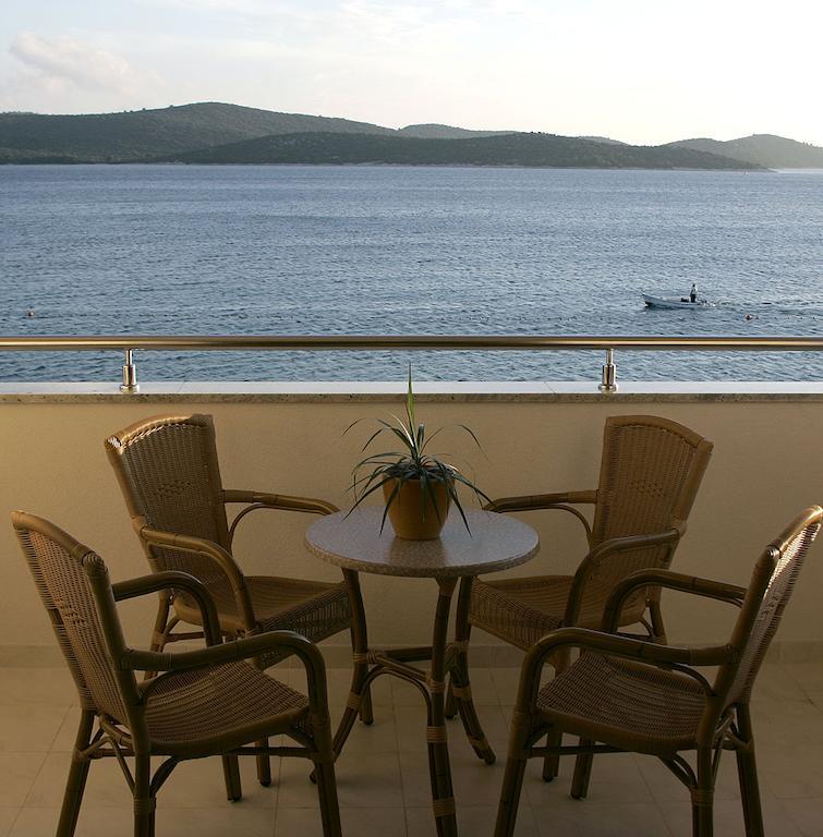 Villa Koala Apartments Zaboric Oda fotoğraf